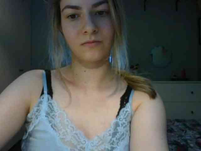 RosieJune webcam