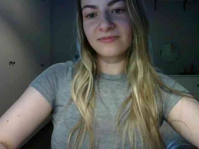 RosieJune webcam