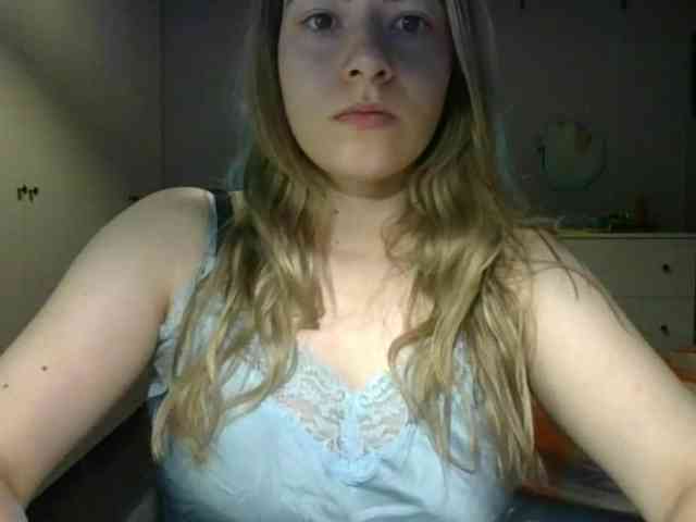 RosieJune webcam