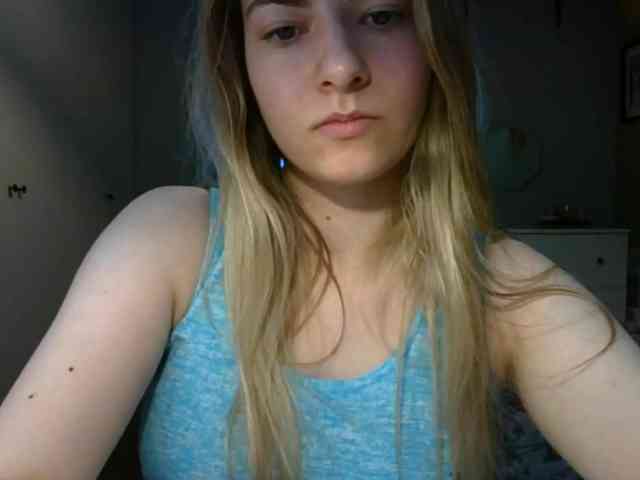 RosieJune webcam