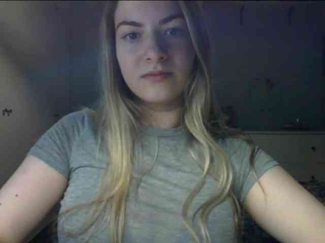 RosieJune webcam