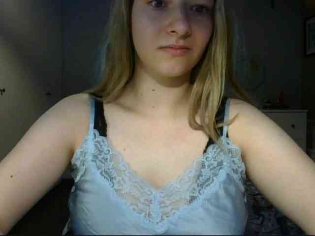 RosieJune webcam