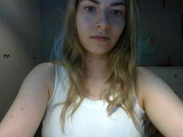 RosieJune webcam