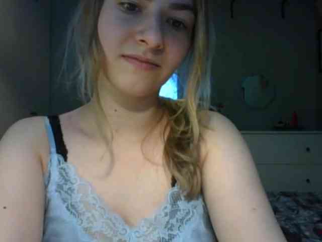 RosieJune webcam