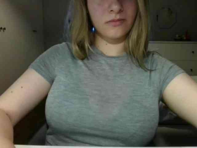 RosieJune webcam