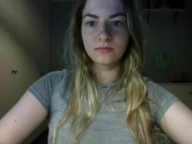 RosieJune webcam