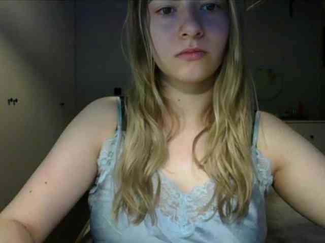 RosieJune webcam