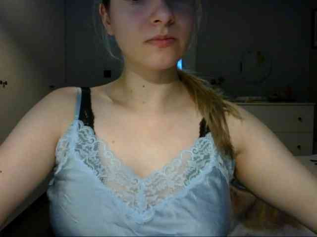 RosieJune webcam