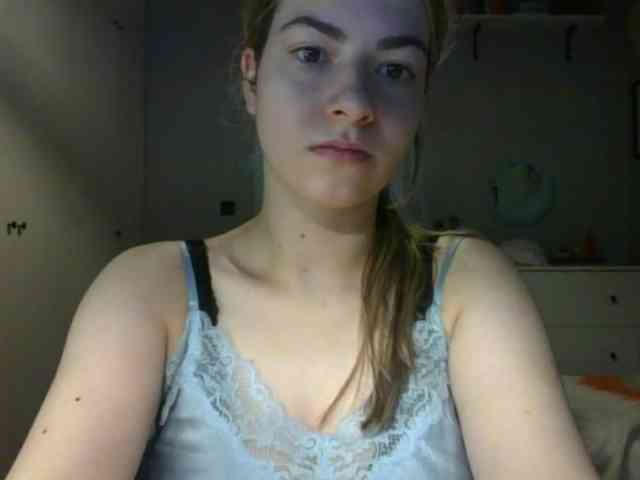 RosieJune webcam