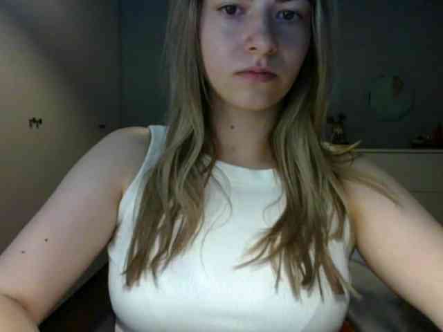 RosieJune webcam