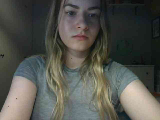 RosieJune webcam