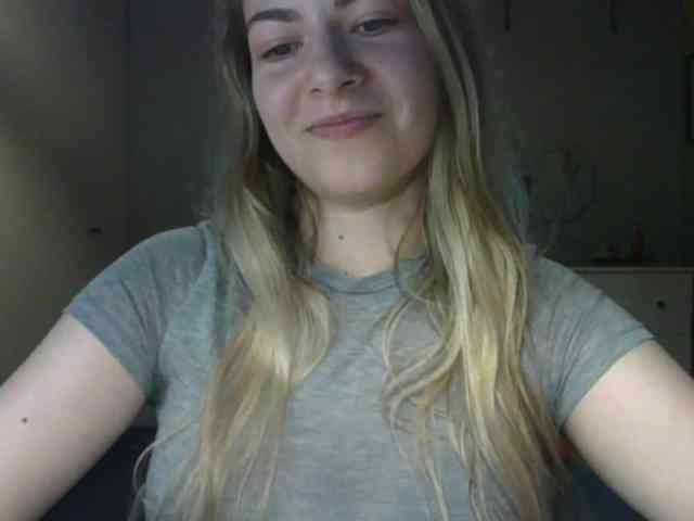 RosieJune webcam
