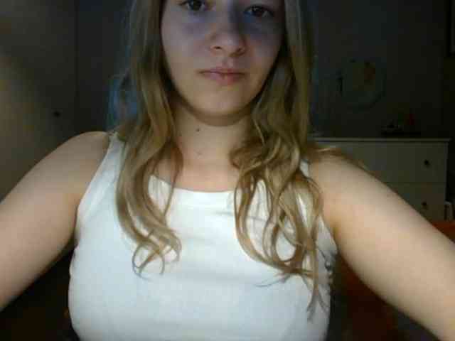 RosieJune webcam