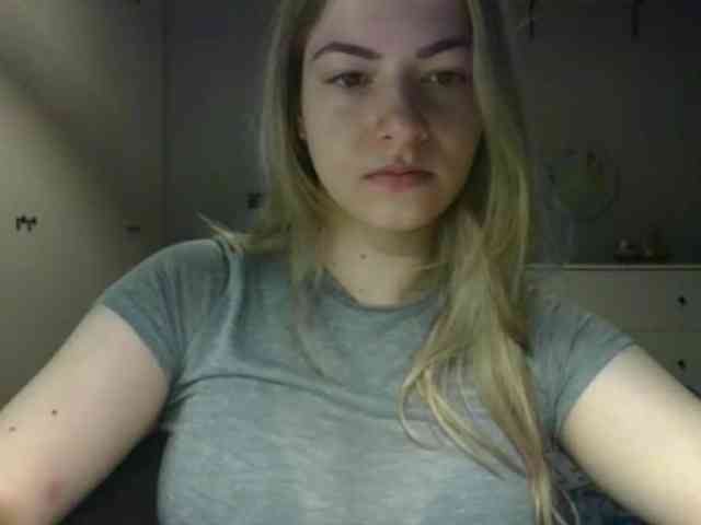RosieJune webcam