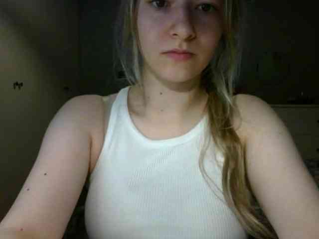 RosieJune webcam