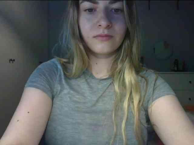 RosieJune webcam