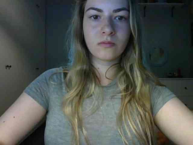 RosieJune webcam