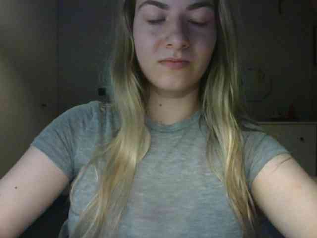 RosieJune webcam