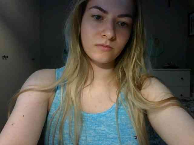 RosieJune webcam