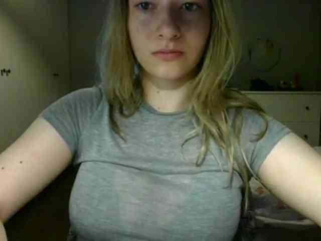 RosieJune webcam