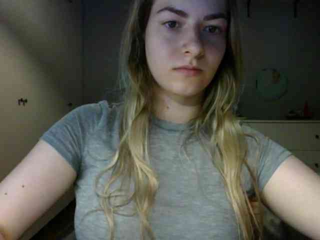 RosieJune webcam