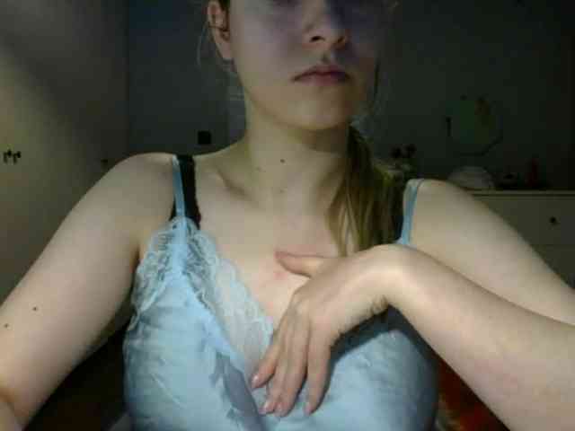 RosieJune webcam