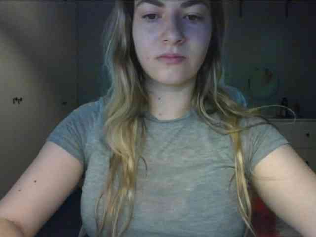 RosieJune webcam
