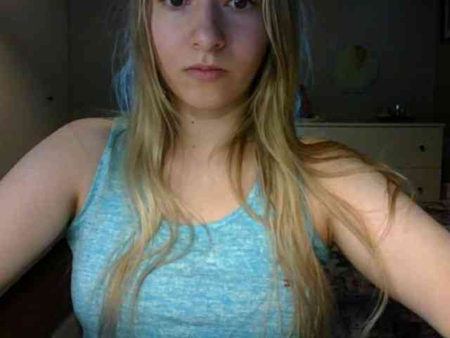 RosieJune webcam