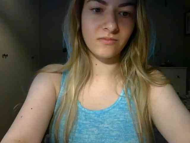 RosieJune webcam