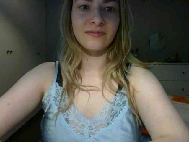 RosieJune webcam