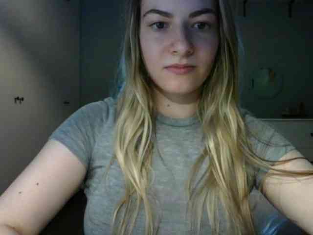RosieJune webcam