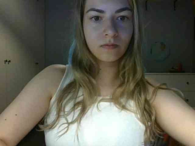RosieJune webcam
