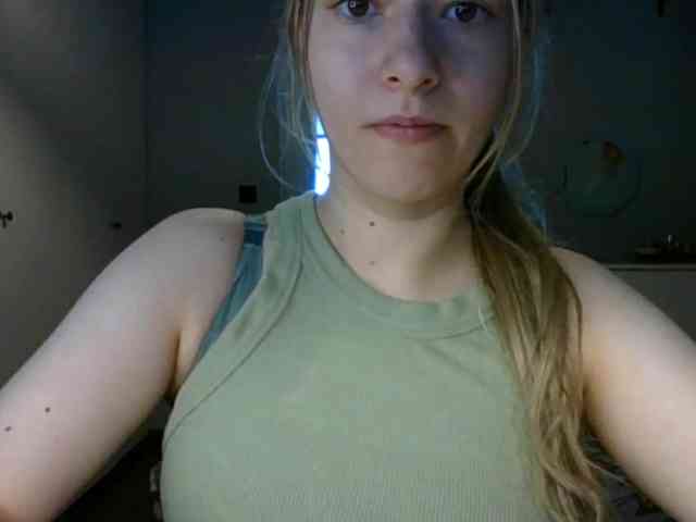 RosieJune webcam