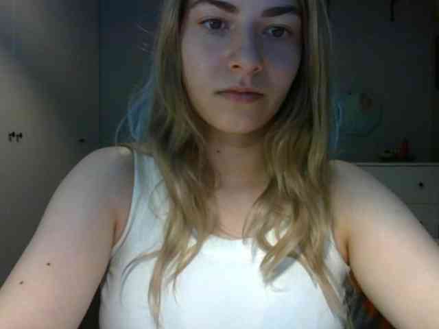 RosieJune webcam