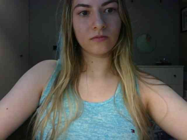 RosieJune webcam