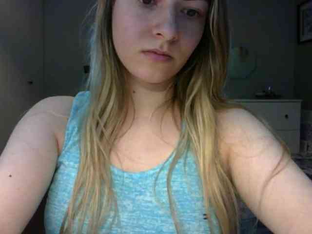 RosieJune webcam
