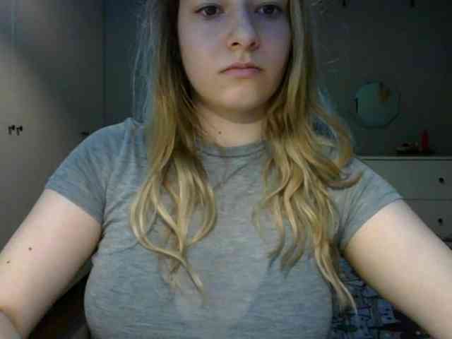 RosieJune Live Webcam on BongaCams