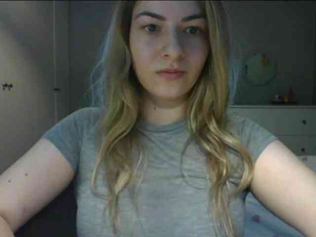 RosieJune webcam