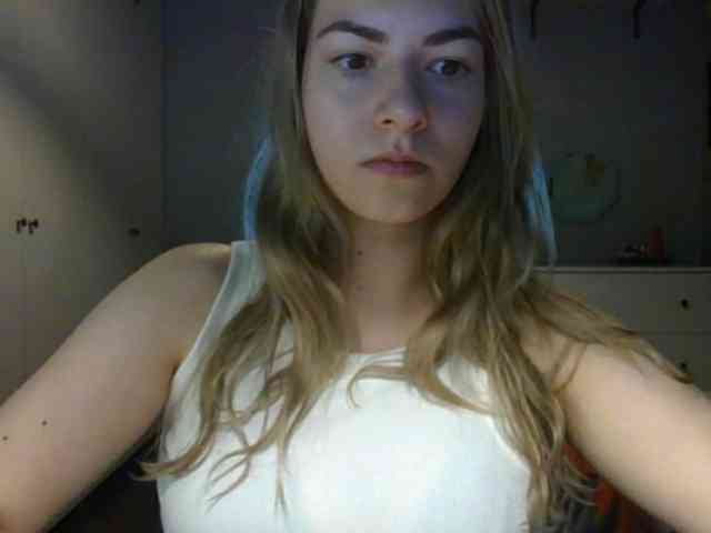 RosieJune webcam