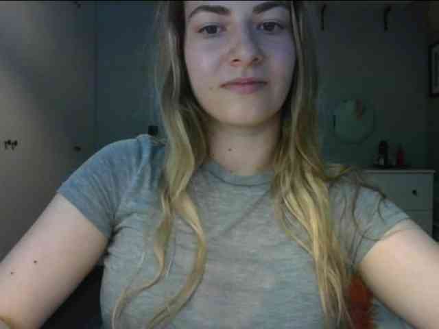 RosieJune webcam