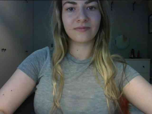 RosieJune webcam