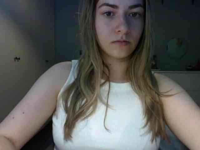 RosieJune webcam