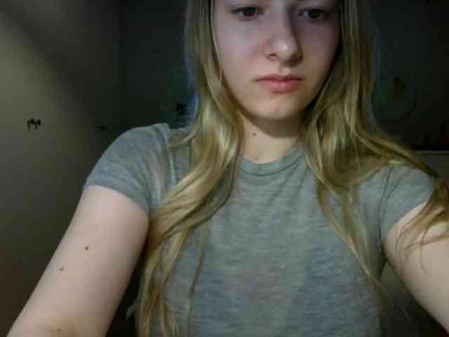 RosieJune webcam