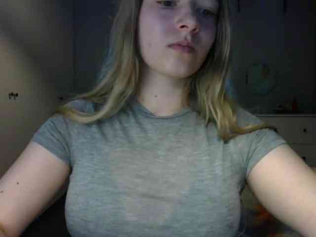 RosieJune webcam