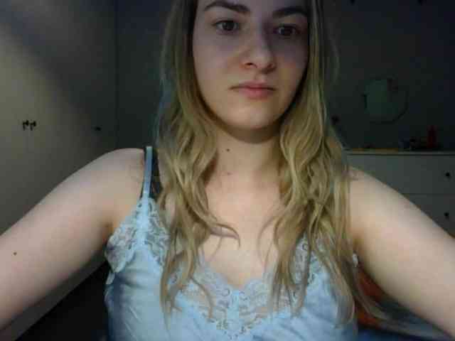 RosieJune webcam