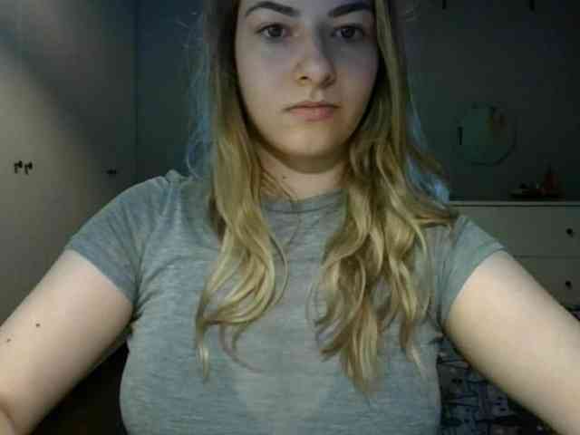 RosieJune webcam