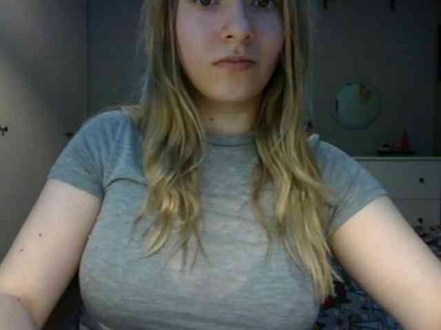 RosieJune Live Webcam on BongaCams