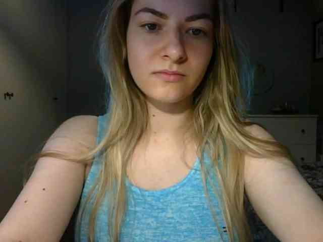 RosieJune webcam