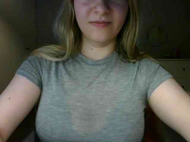 RosieJune webcam