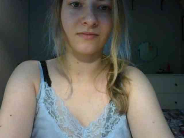 RosieJune webcam
